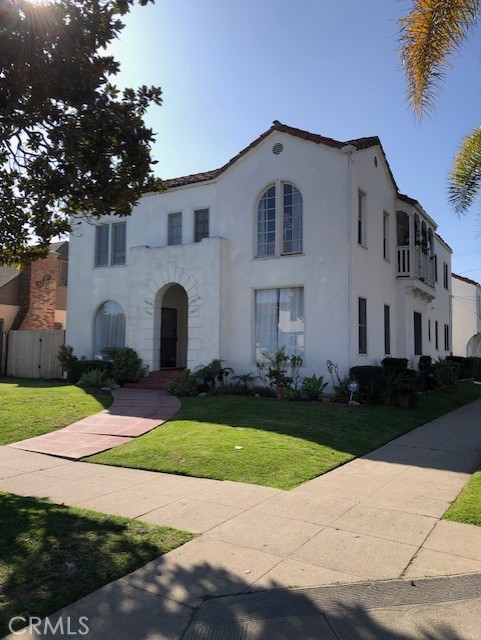 1601 S Hayworth Property Photo