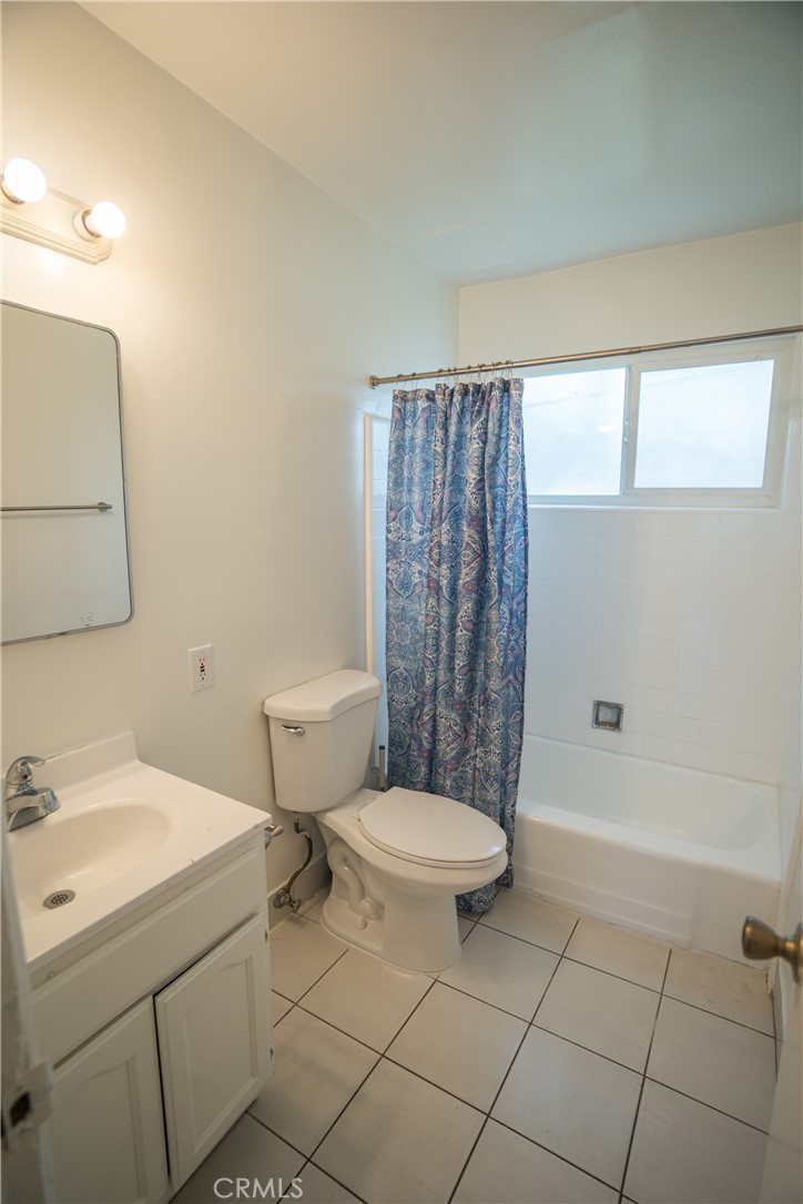 1629 S Van Ness Avenue Property Photo 10