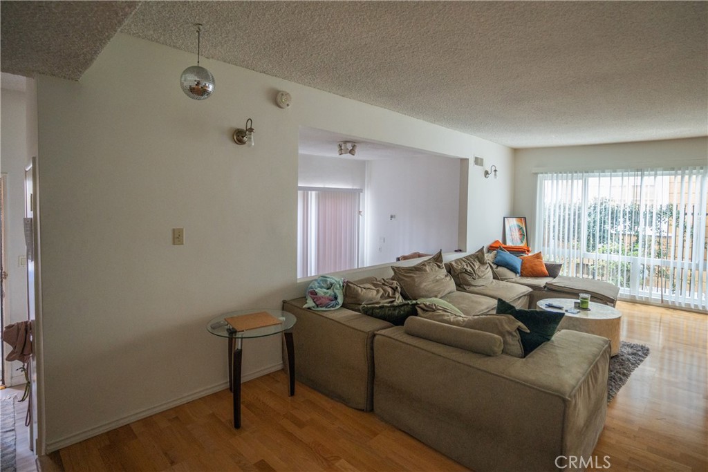 1629 S Van Ness Avenue Property Photo 13