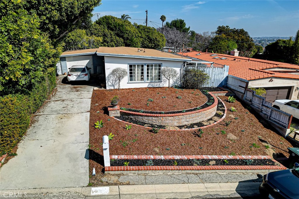 5267 Doris Way Property Photo