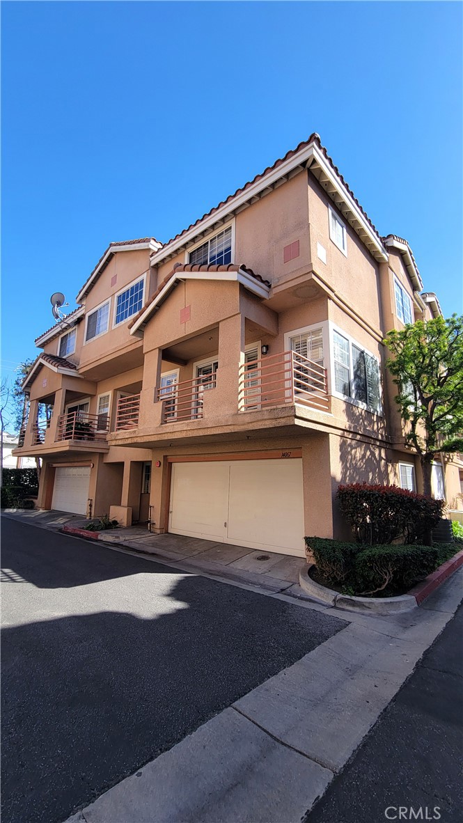 14067 Lemoli Avenue Property Photo
