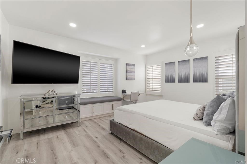726 Esplanade Property Photo 10