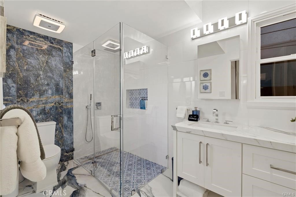 726 Esplanade Property Photo 16