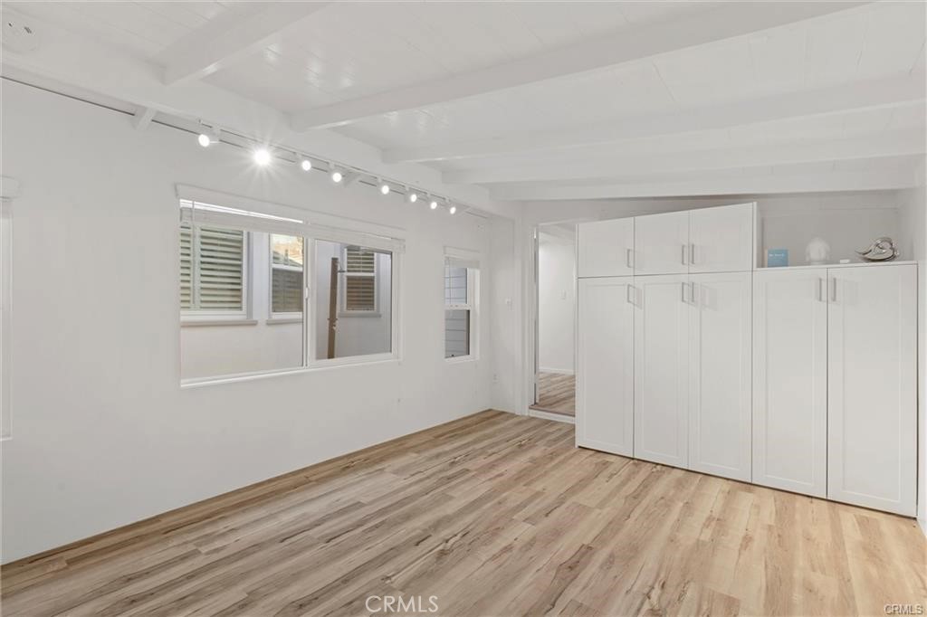 726 Esplanade Property Photo 28