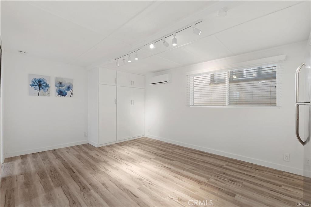 726 Esplanade Property Photo 29