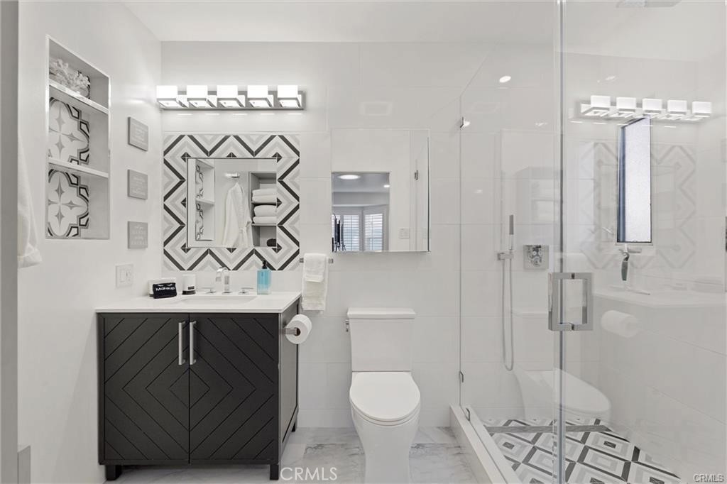 726 Esplanade Property Photo 31