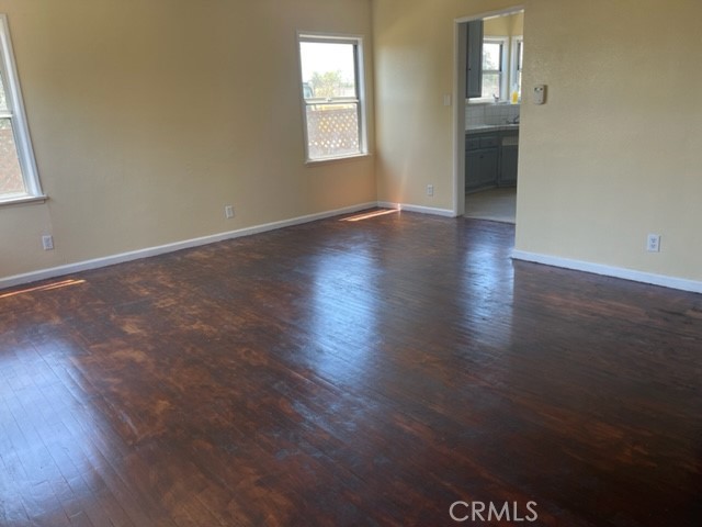10807 Compton Avenue Property Photo 3