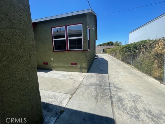 10807 Compton Avenue Property Photo 11