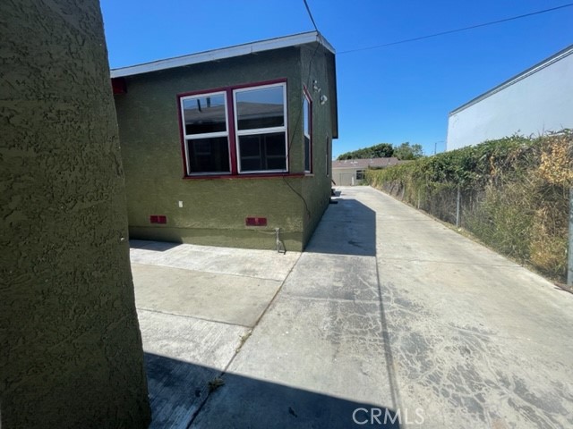 10807 Compton Avenue Property Photo 12