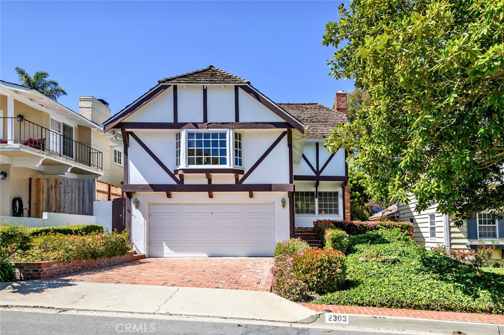2303 Via Alamitos Property Photo