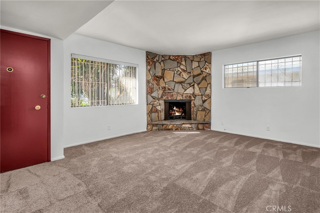 11838 Oxford Avenue Property Photo 2