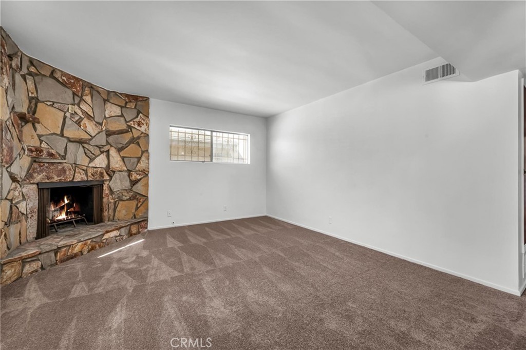 11838 Oxford Avenue Property Photo 3