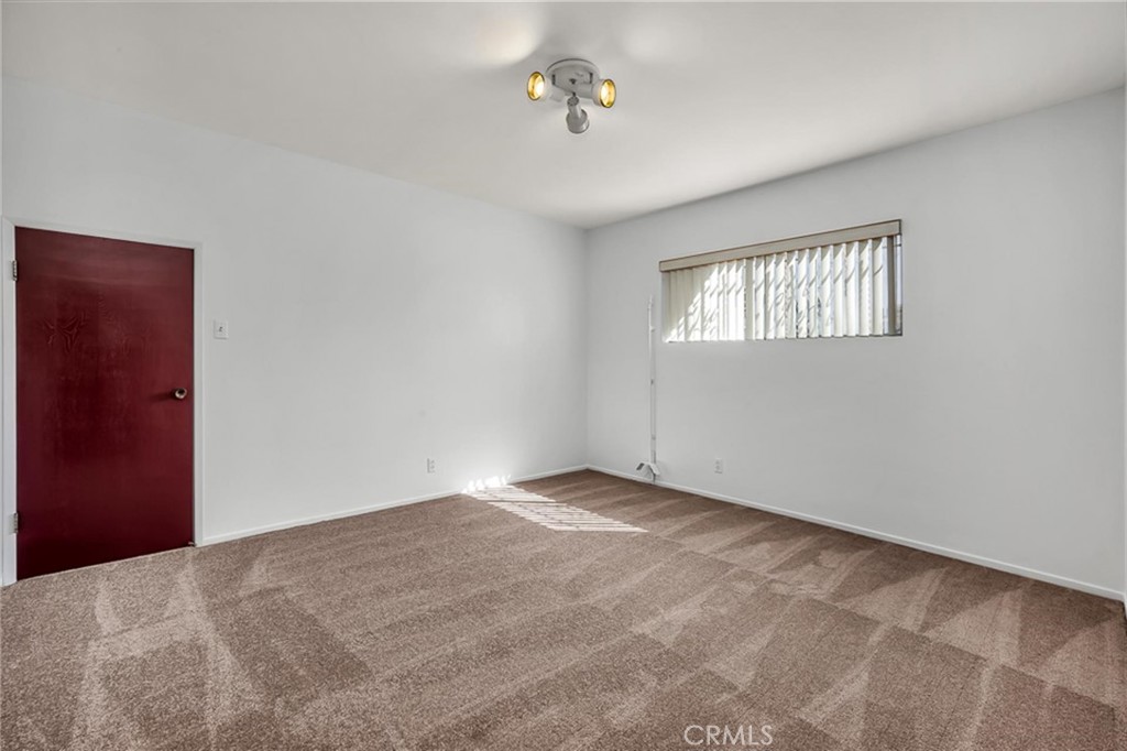 11838 Oxford Avenue Property Photo 11
