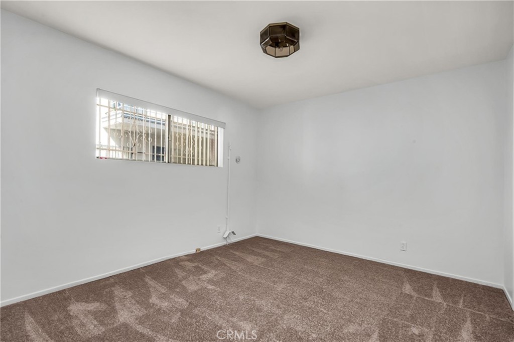 11838 Oxford Avenue Property Photo 14