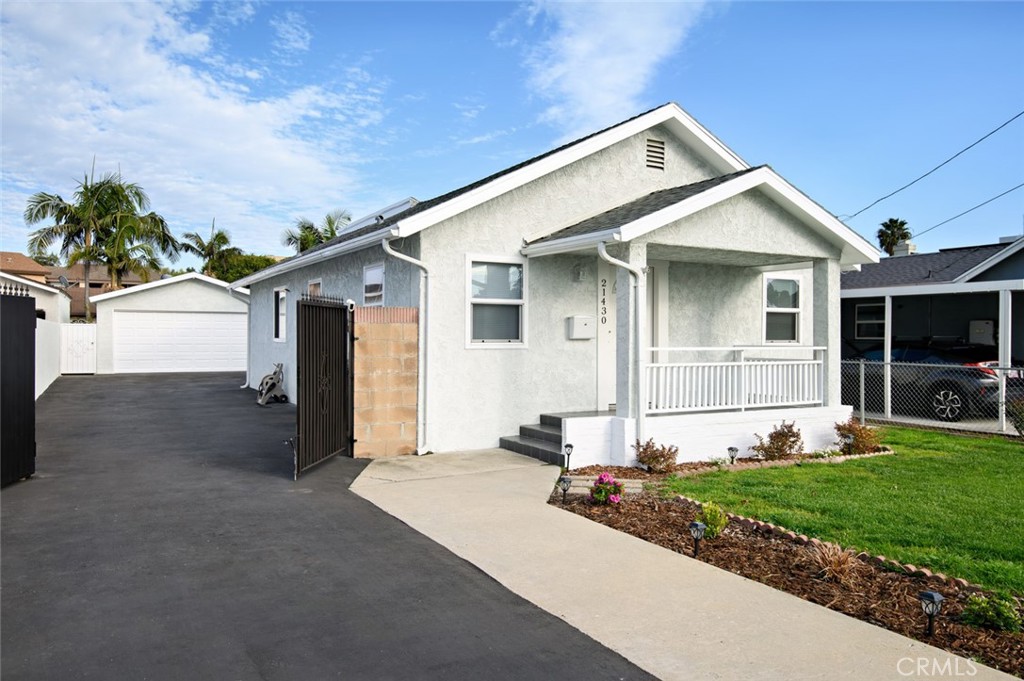 21430 Berendo Avenue Property Photo