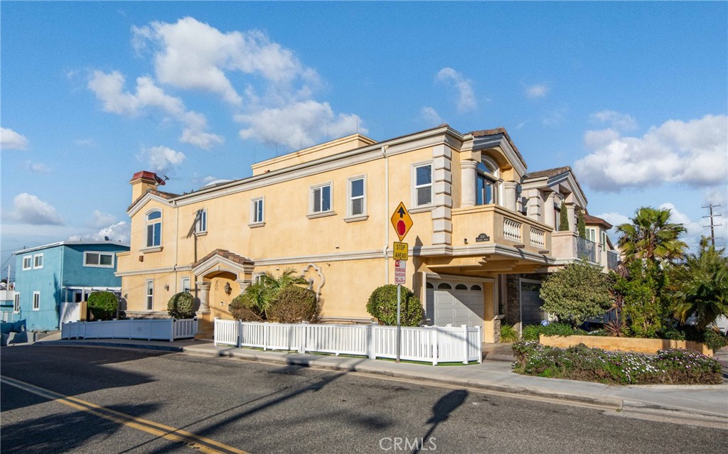 200 Goodman Avenue Property Photo