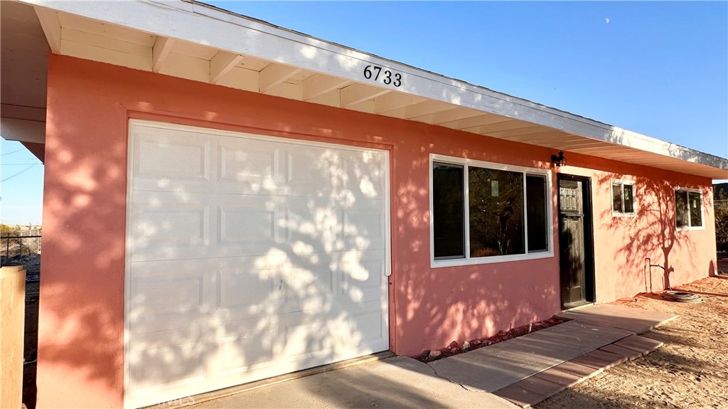 6733 Saladin Avenue Property Photo