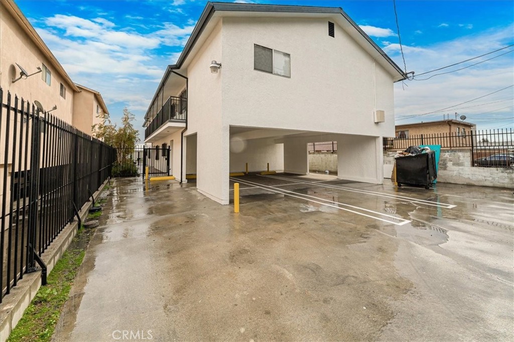 9607 S Broadway Property Photo