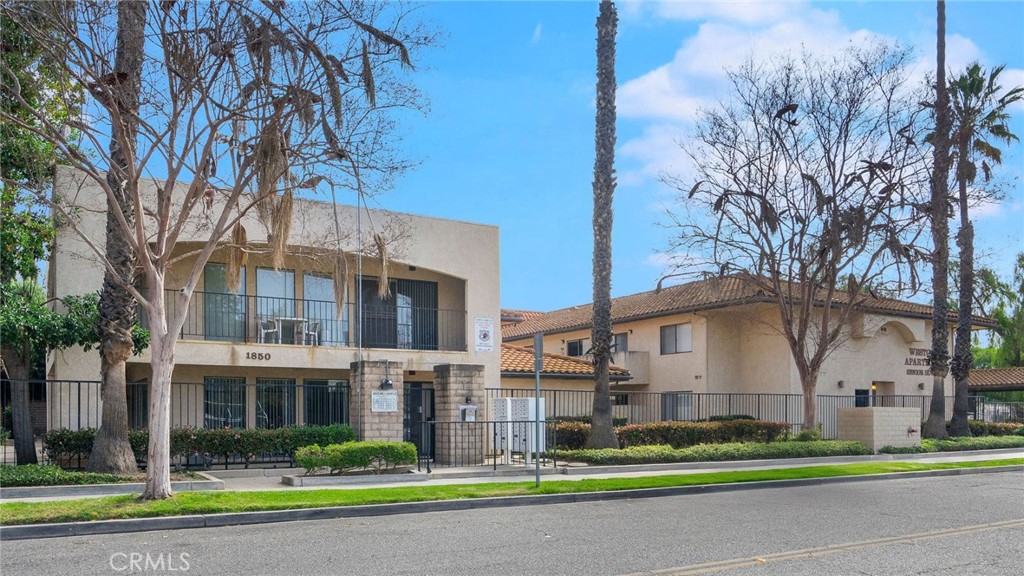 1850 Williams Street Property Photo 4