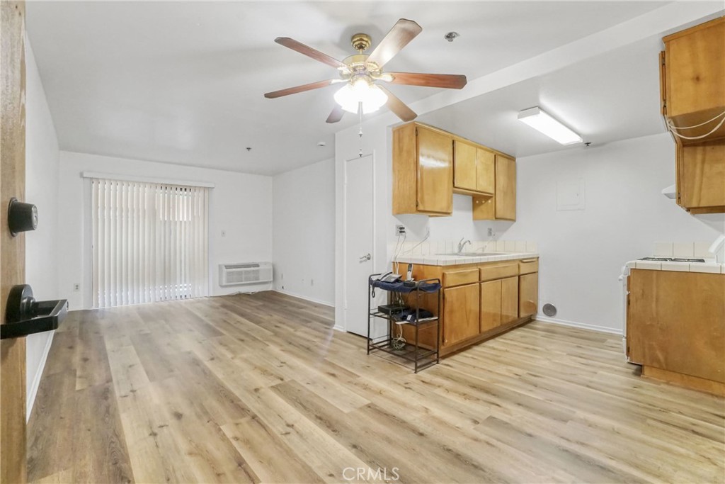 1850 Williams Street Property Photo 5