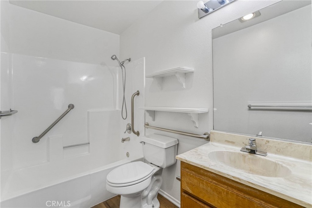 1850 Williams Street Property Photo 9