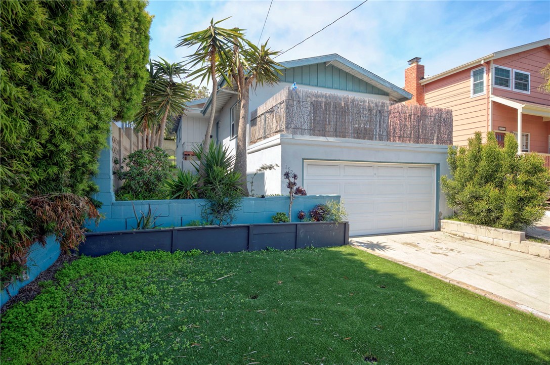 1525 Stanford Avenue Property Photo