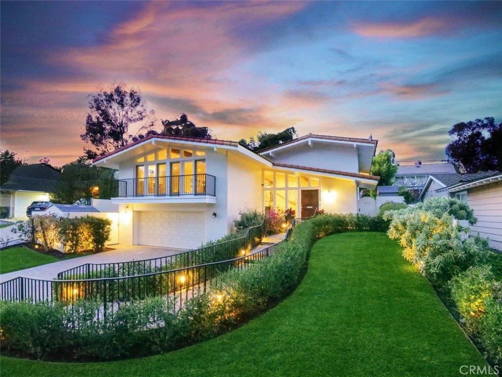 3005 Palos Verdes Drive N Property Photo