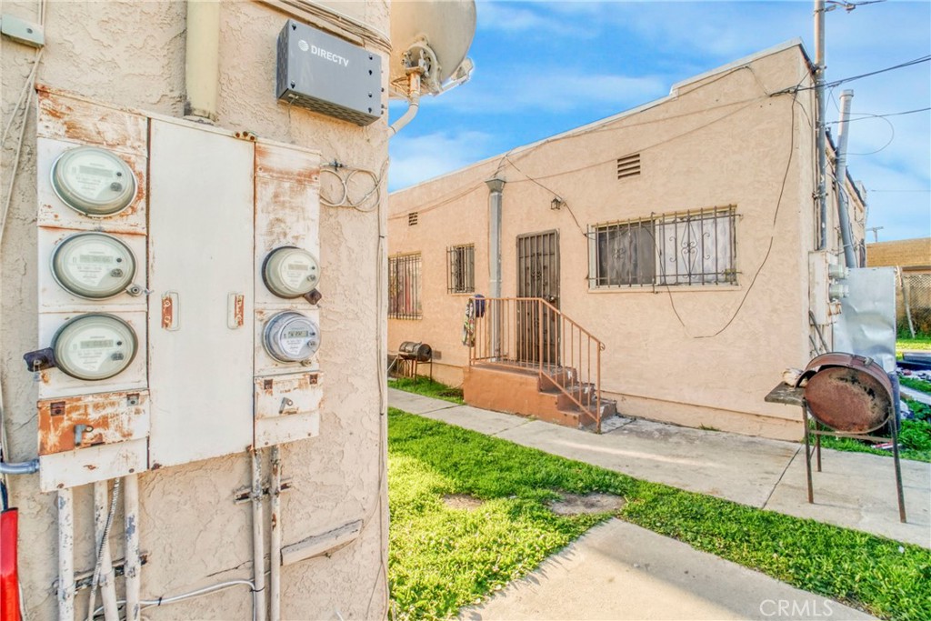 11139 Van Buren Ave Property Photo 8