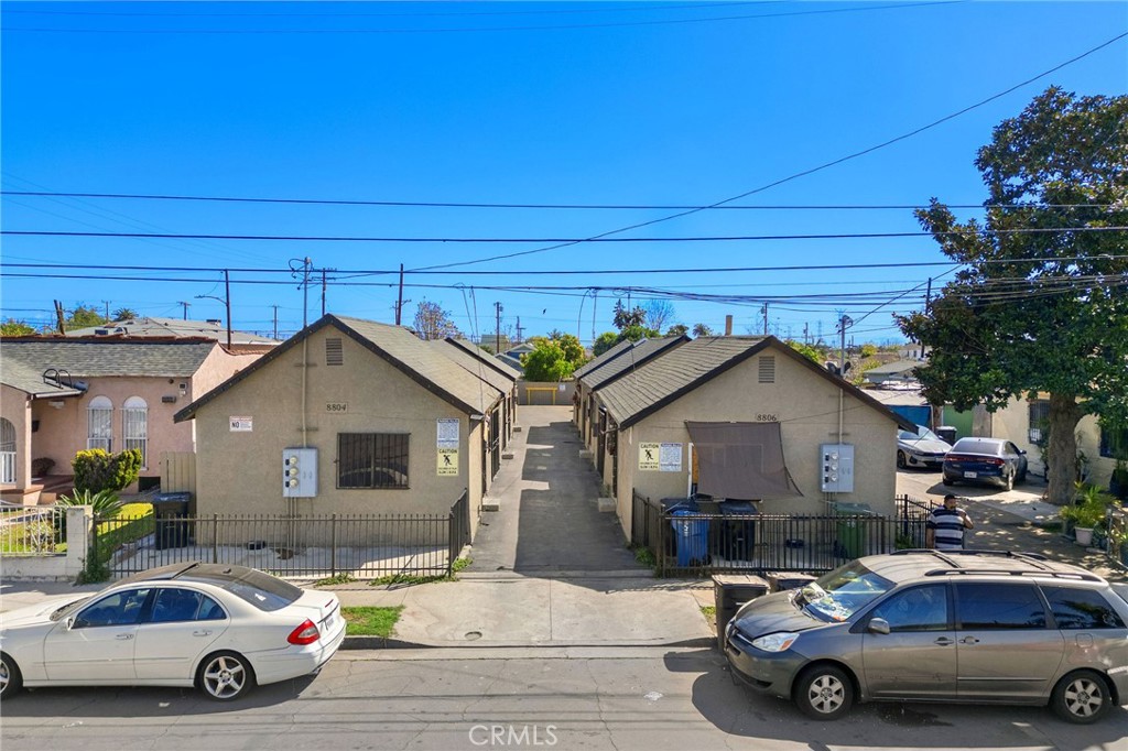 8804 Beach Street Property Photo