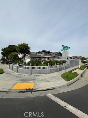 879 E Turmont Street Property Photo 1