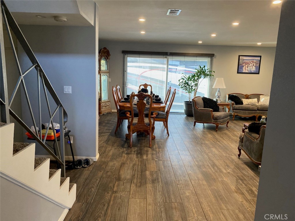 879 E Turmont Street Property Photo 9