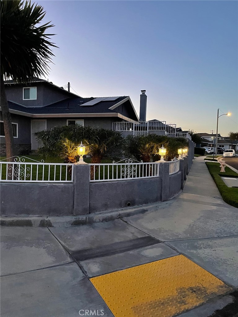 879 E Turmont Street Property Photo 20