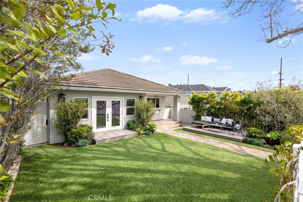 853 Avenue C Property Photo