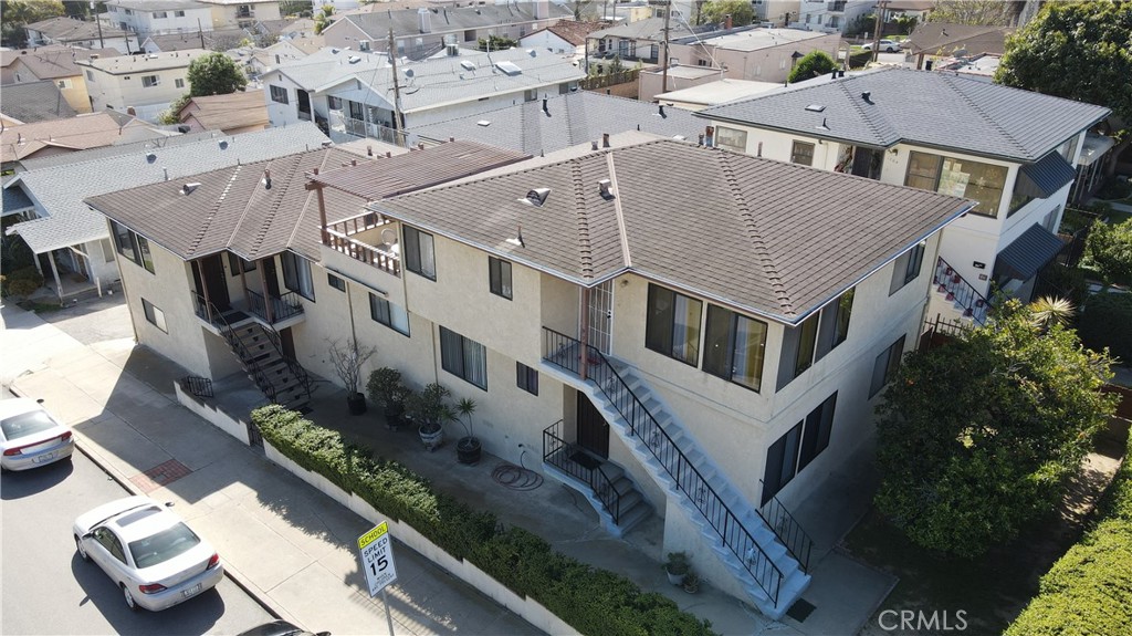 975 17th Street W Property Photo 3