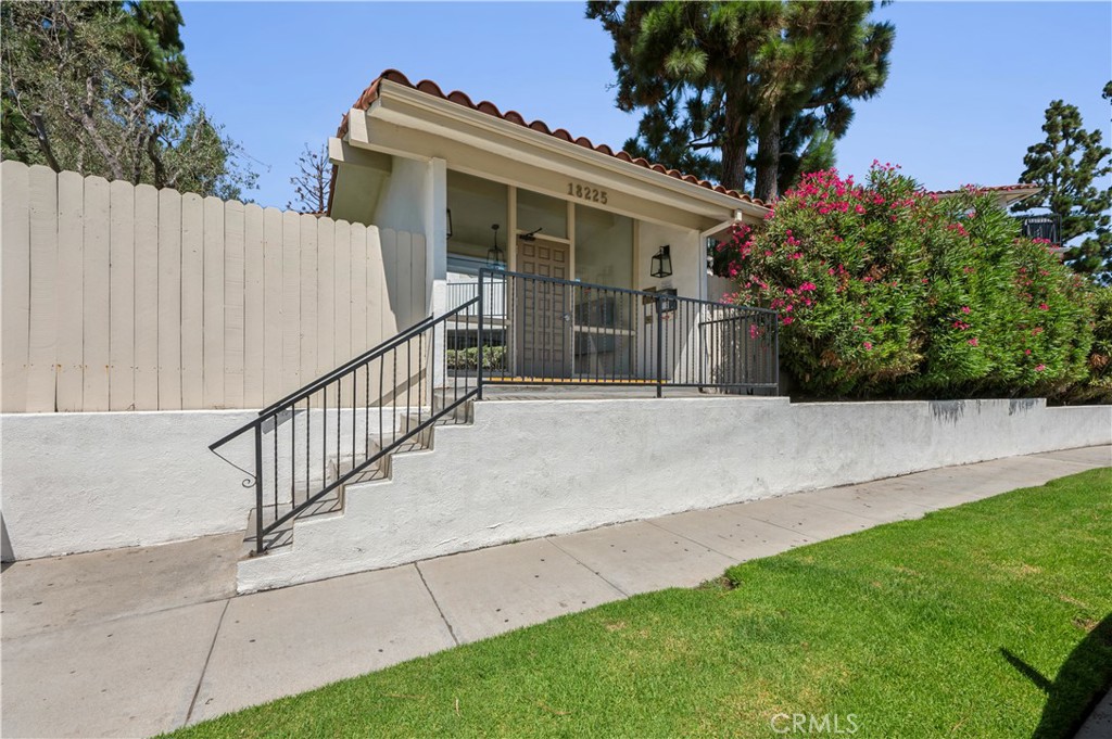 153 N Redondo Bch | El Nido Real Estate Listings Main Image