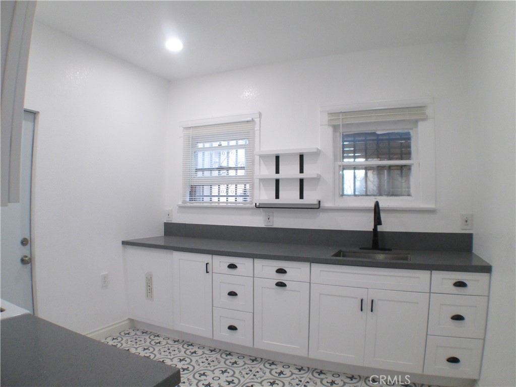 334 W 5th Street Property Photo 13