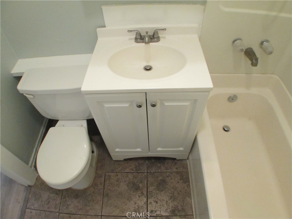 334 W 5th Street Property Photo 17