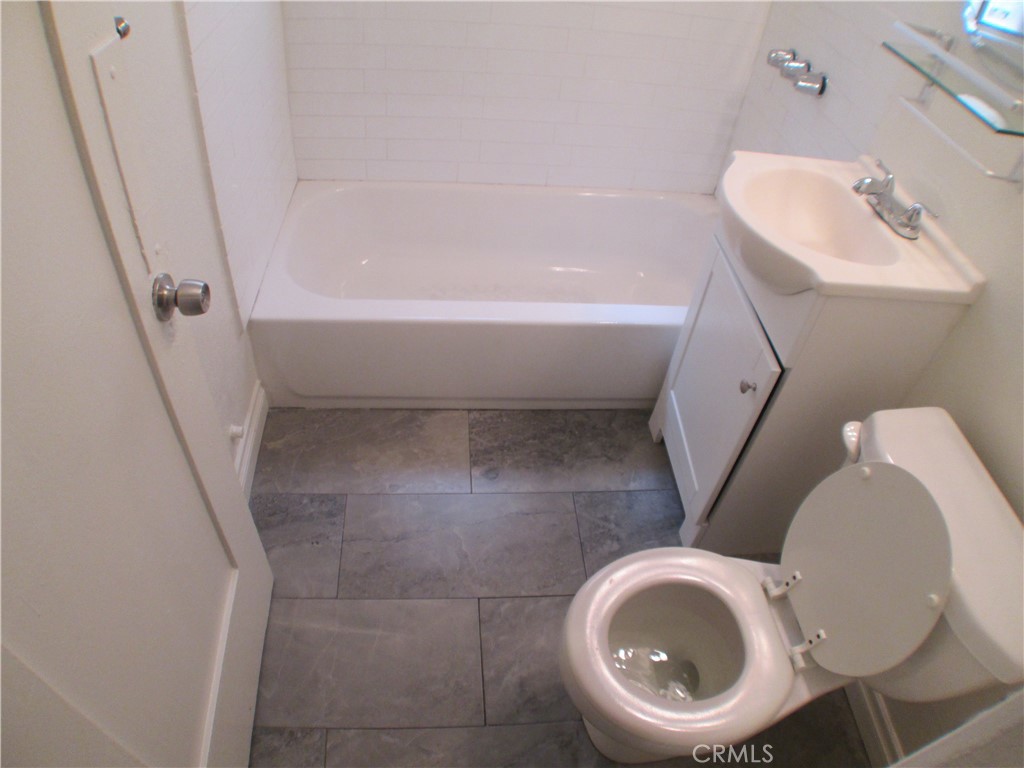 334 W 5th Street Property Photo 20