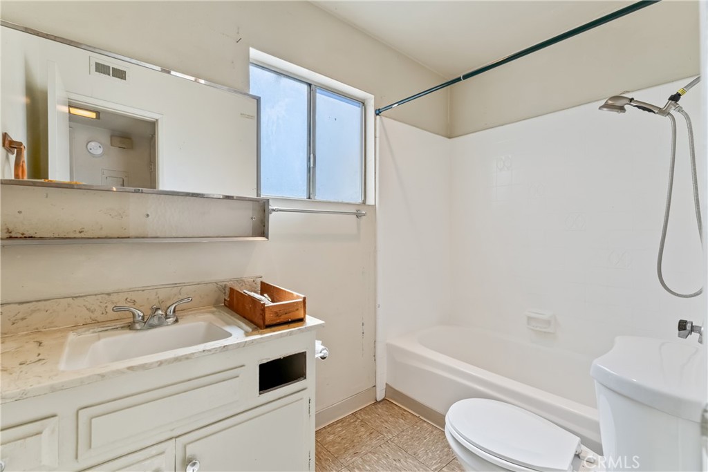4641 Arlington Avenue Property Photo 12
