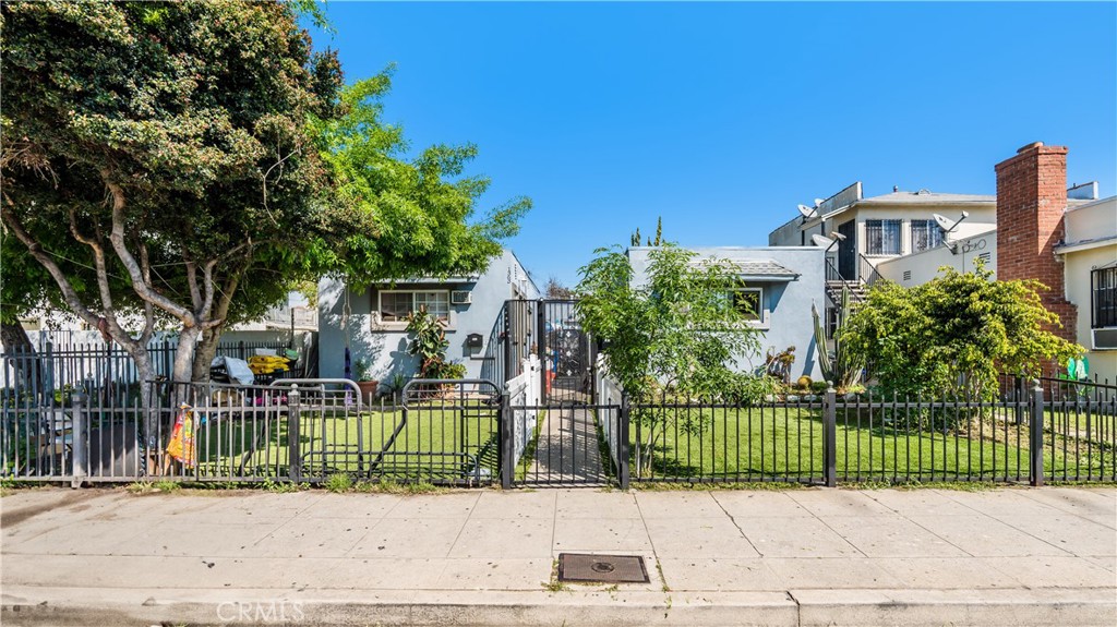 1361 W Vernon Avenue Property Photo 4
