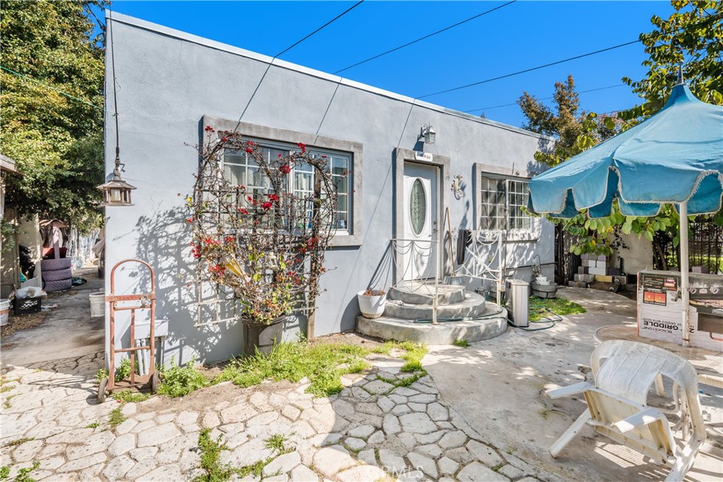 1361 W Vernon Avenue Property Photo 6
