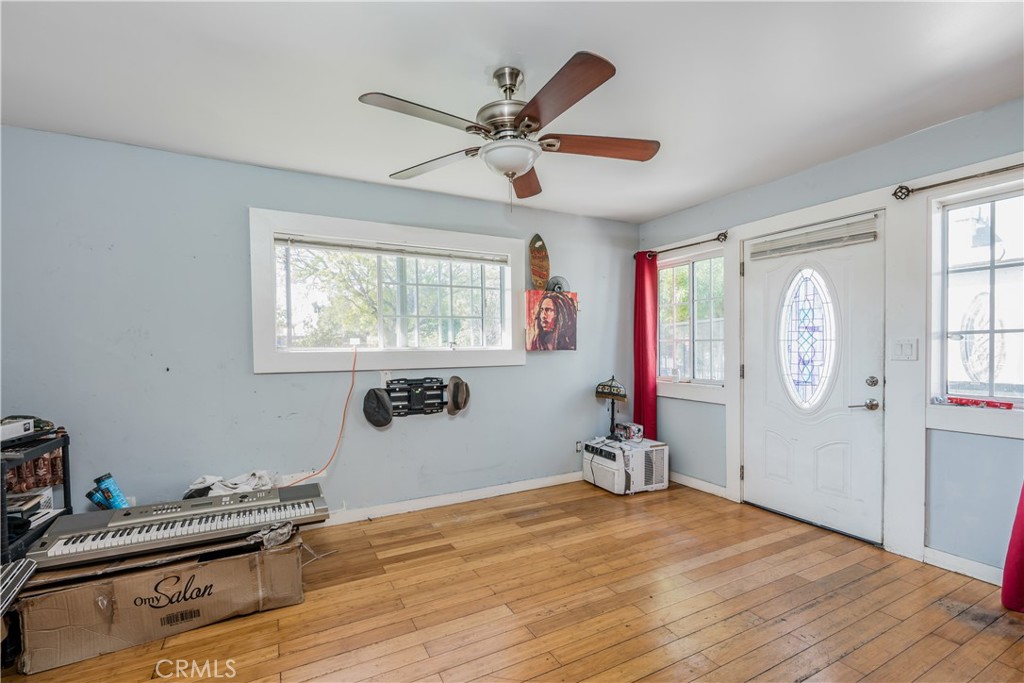 1361 W Vernon Avenue Property Photo 17