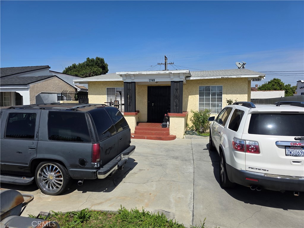 2749 Live Oak Street Property Photo 2