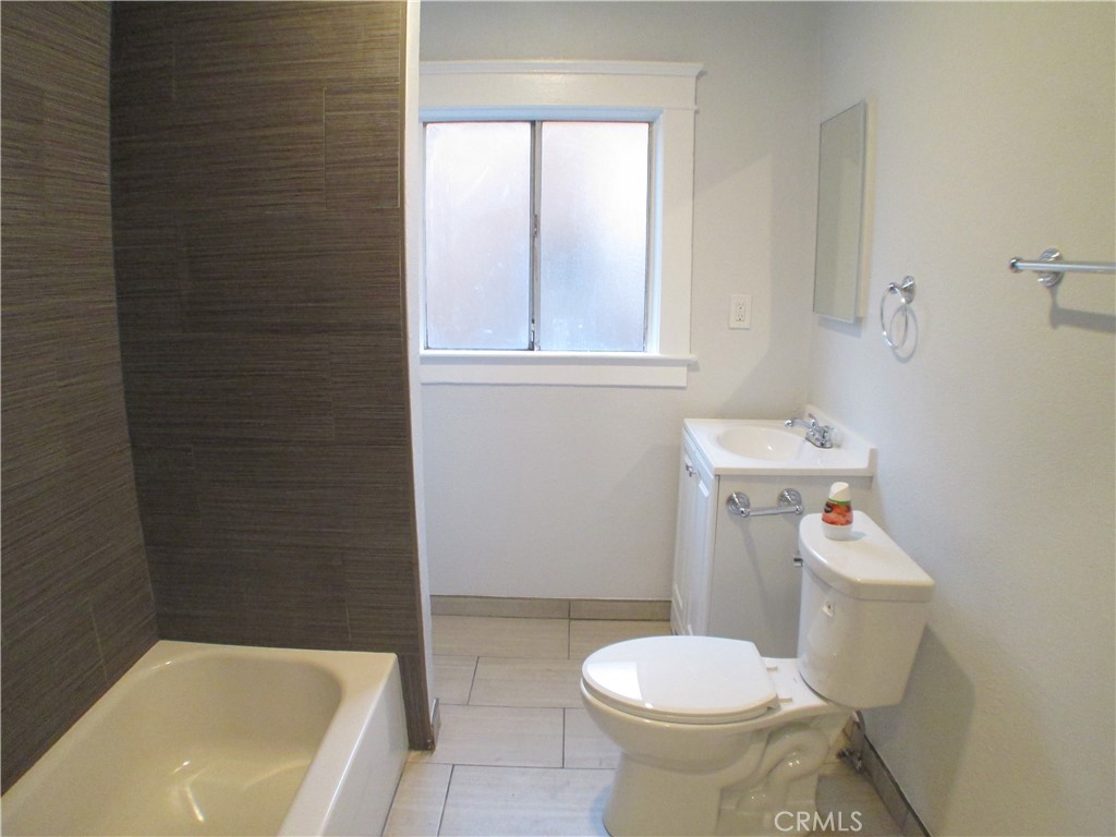 816 Alamitos Avenue Property Photo 16