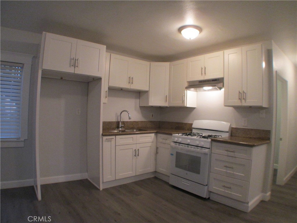 816 Alamitos Avenue Property Photo 17