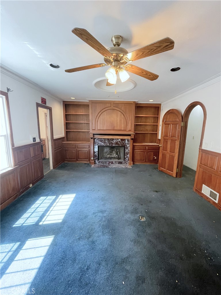 615 W 9th Street Property Photo 8