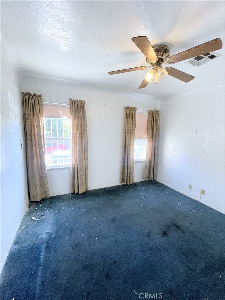 615 W 9th Street Property Photo 9