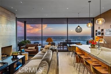 308 The Strand Property Photo