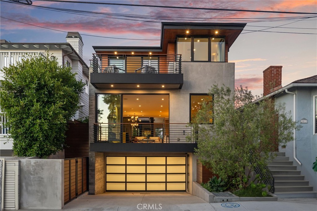 2015 Monterey Boulevard Property Photo 1