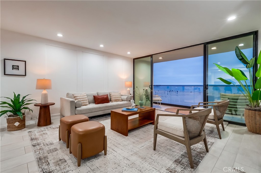 1510 The Strand Property Photo 1